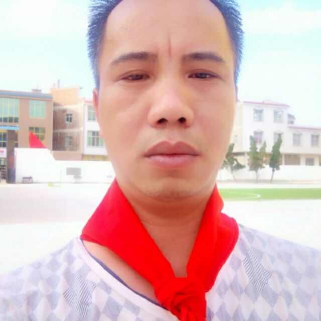 留守男人的第一张照片--文山闪婚服务中心